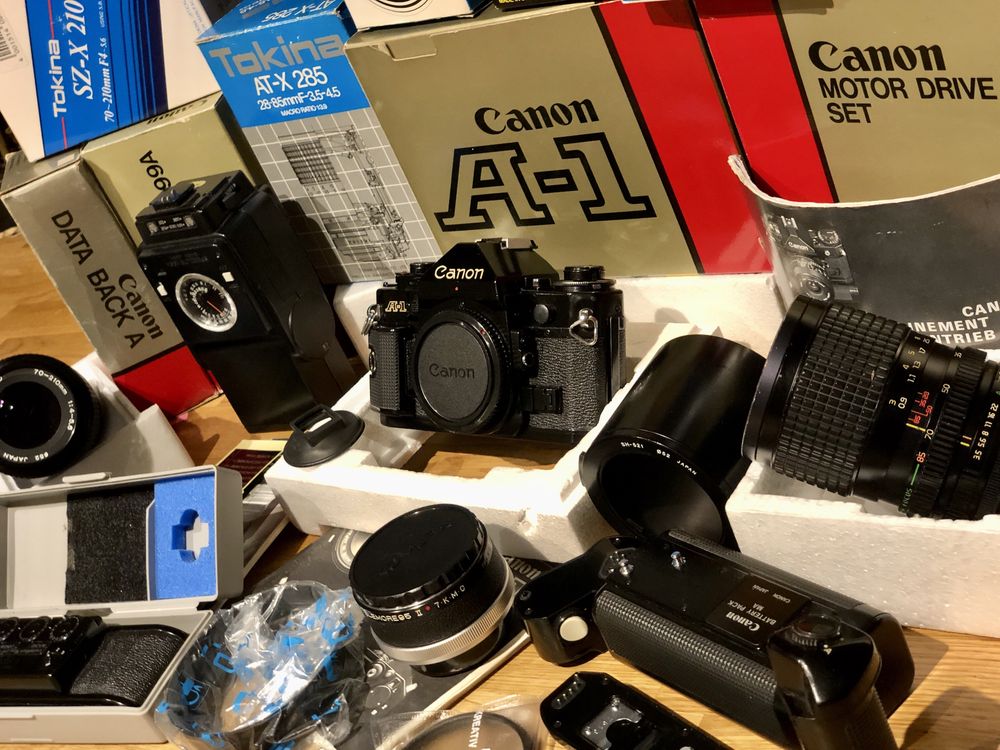 Canon A-1, MotorDrive Set, DataBack + 2 obiektywy i akcesoria