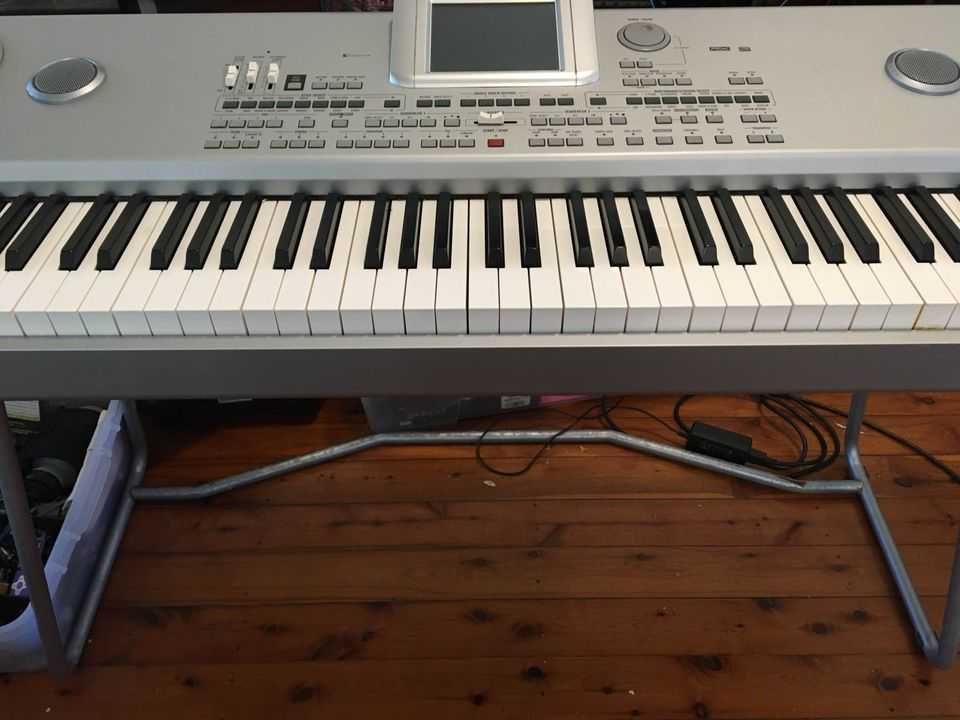 Цифрове піаніно KORG PA-588