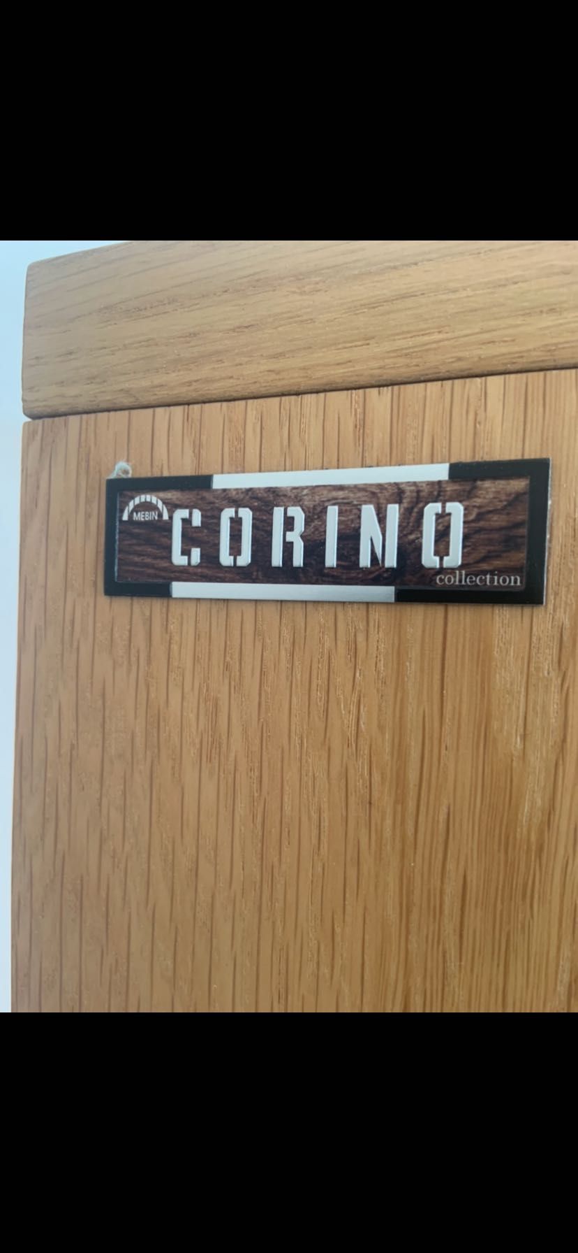 Piękne dębowe biurko marki Corino