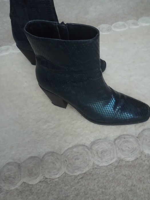 Czarne botki damskie kowbojki  Sinsay r. 39