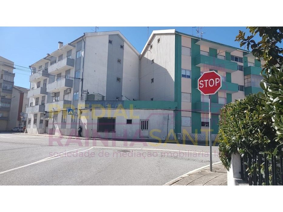 Arrecadação com licença para armazém/ atividade industrial