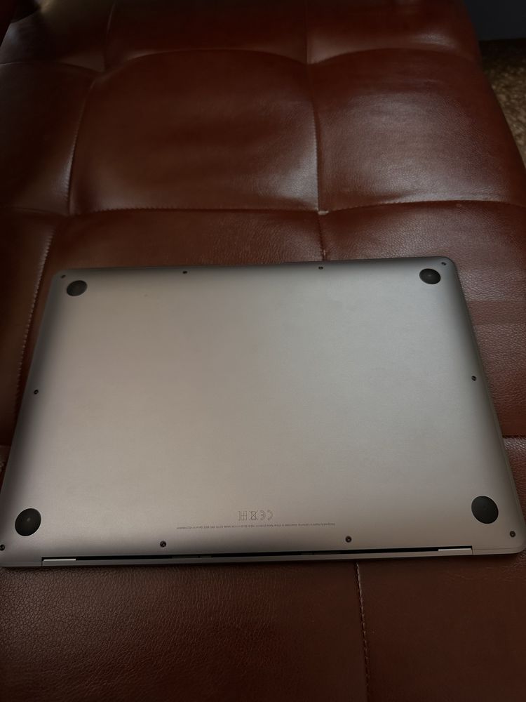 Продам MacBook Air 13