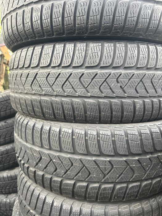 Opony zimowe 21560R16 Pirelli 215/60R16 opony uzywane Wroclaw