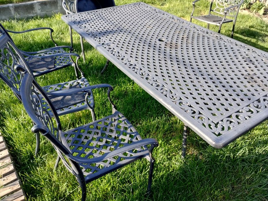 Стіл та 6 стільців