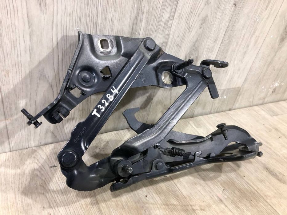 Петля капота левая Audi A6 C7 (2014-2018 г.) кріплення капоту