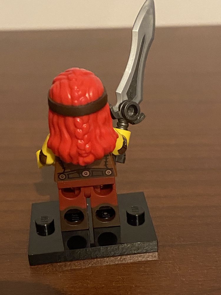 Lego 71045 minifigurka dziki barbarzyńca seria 25