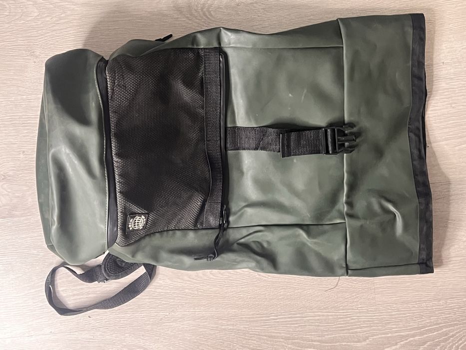 Mochila impermeavel verde