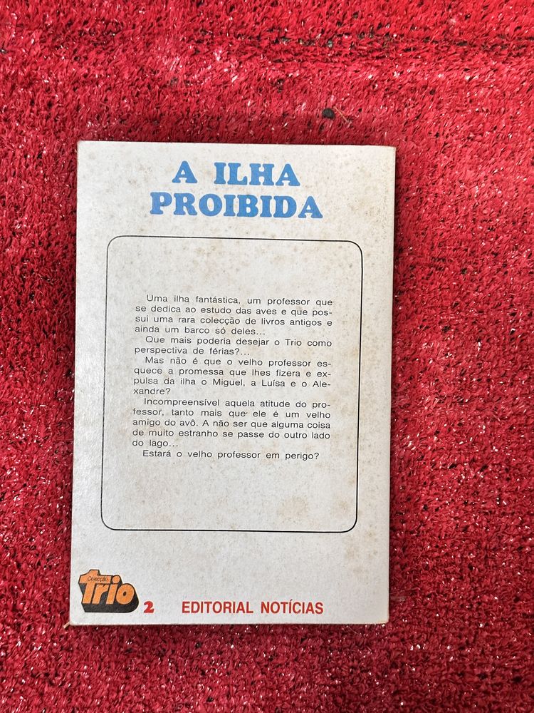 4 livros titulos variados