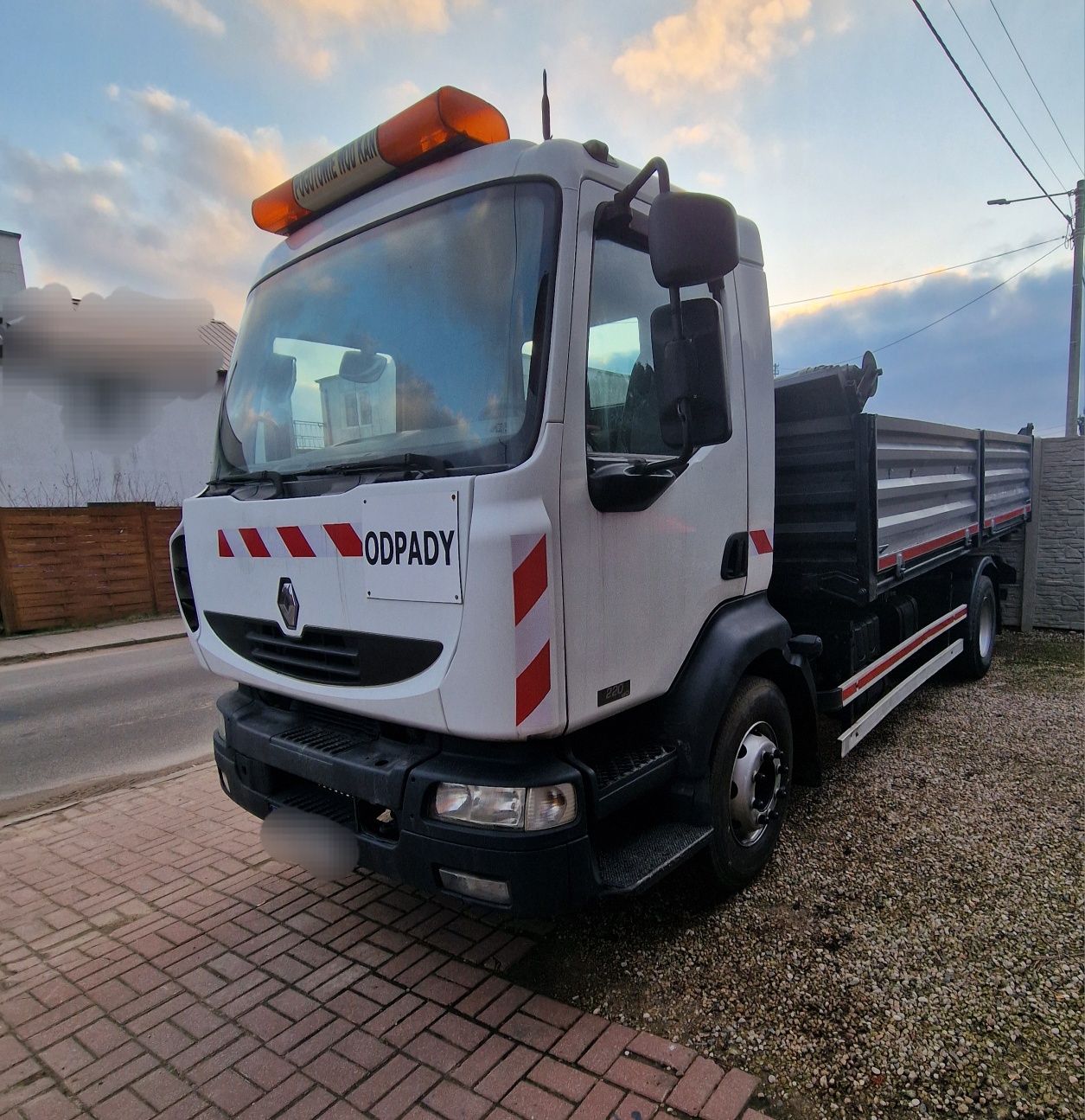 Renault Midlum. 220.16/C.  Kiper 3 Strony DMC 16 TON . Ładowność 10 T