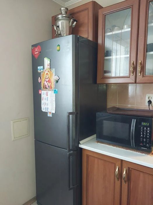 Продам добротний двоповерховий будинок в центрі!