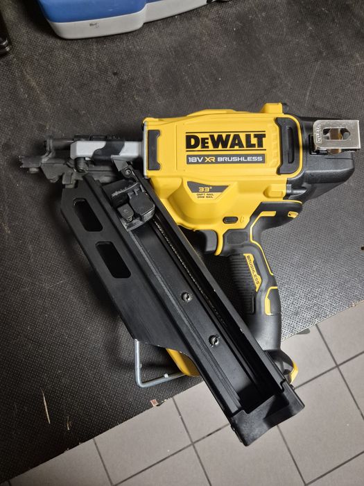 Gwozdziarka DeWalt DCN930, sztyfciarka,gwoździarka