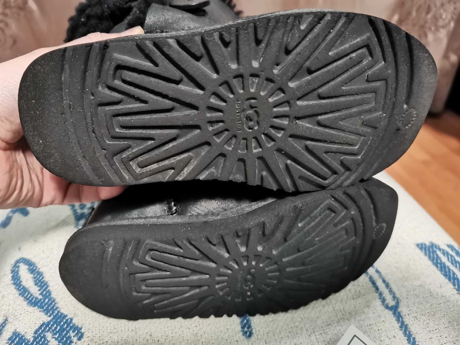 Угги для девочки UGG 5991T Bailey Button (EU32)