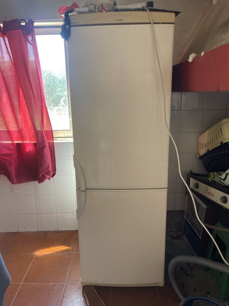 Vendo frigorifico com arca