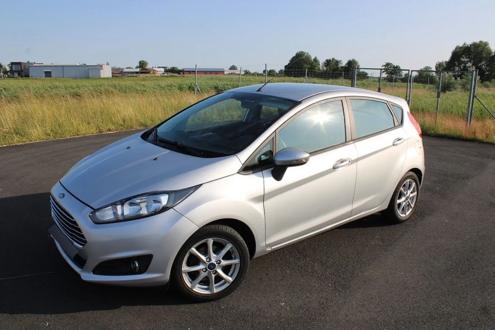 Ford Fiesta Sprzedam Ford Fiesta Benzyna 1.25i 2015r