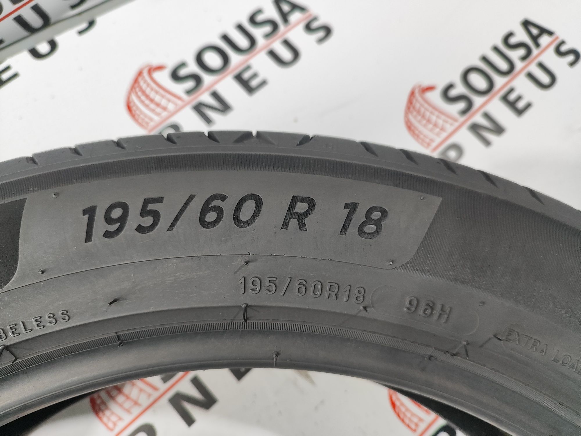 110 Euros 2 pneus como novos 195-60R16 96 H Michelin Oferta dos Portes