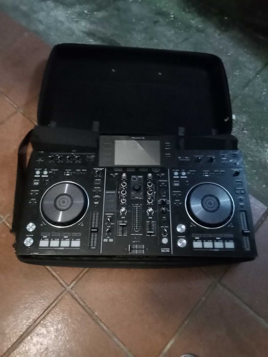 Mesa de som Pioneer