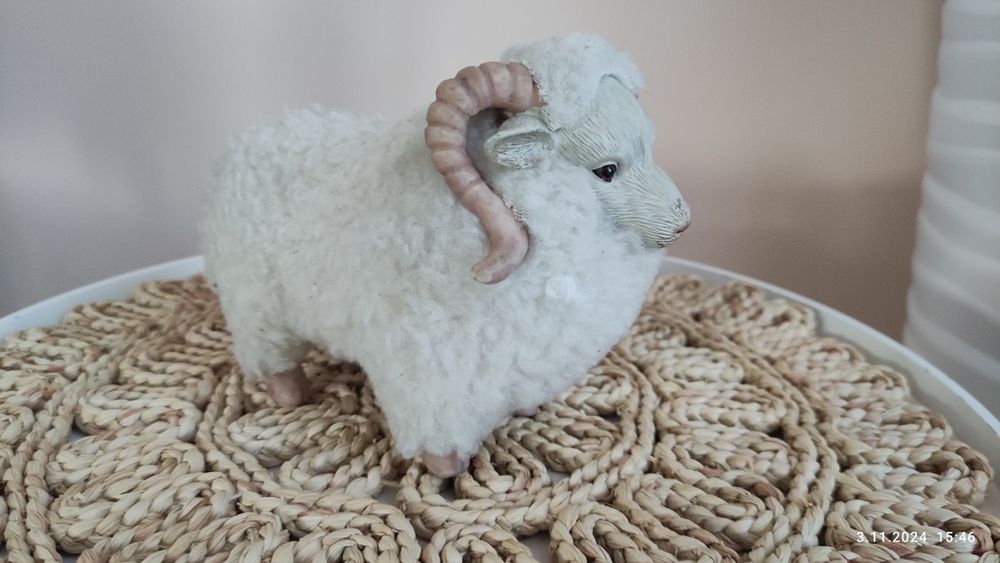 Figurka baran futerko