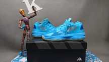 Buty Adidas Dame 8 Young Dolla Silver Metallic Cyan R.37 jedna trzecia