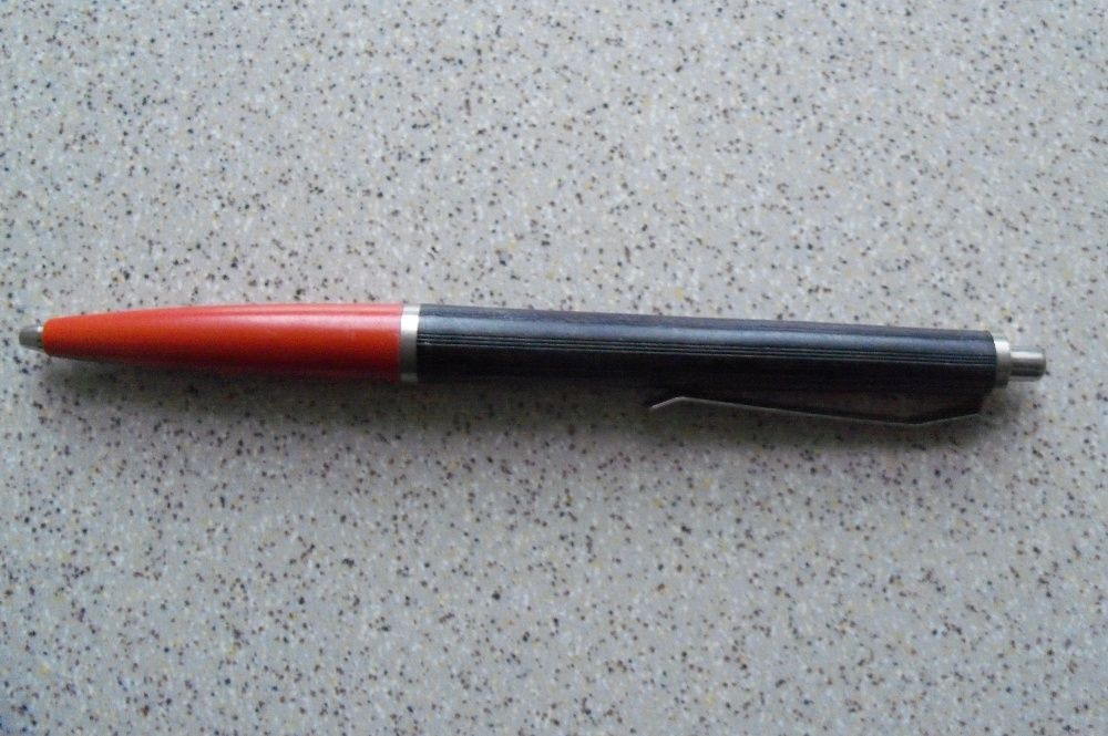 PRL czerwono-czarny długopis FLAMING