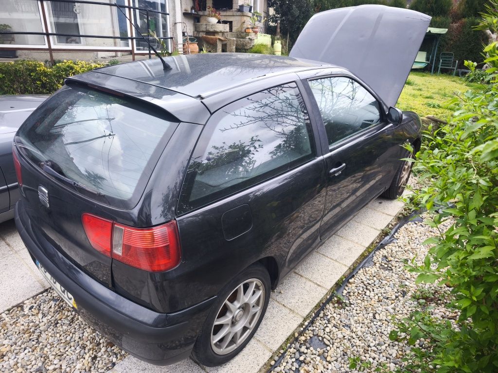 SEAT Ibiza 1.9 TDI – Motor VW, económico, fiável, pneus novos