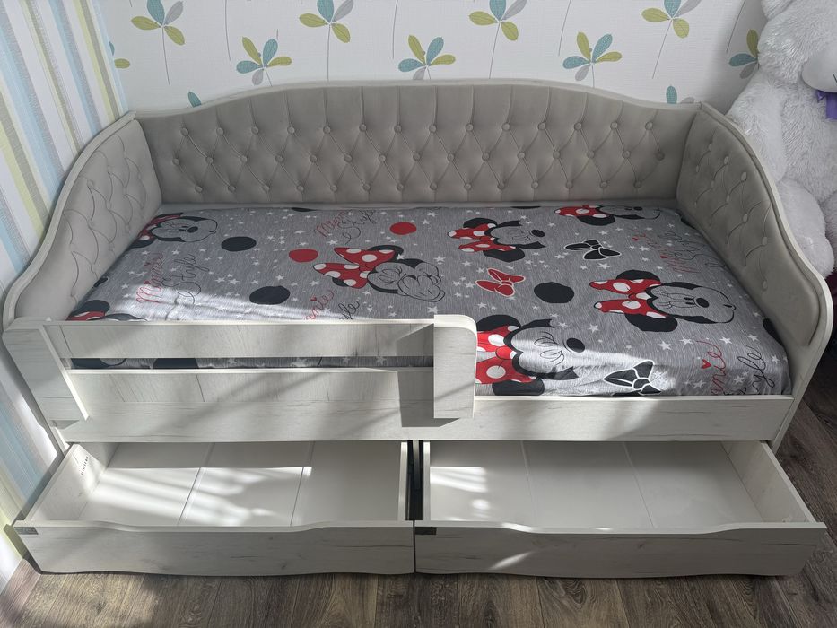 Продам кровать подростковую