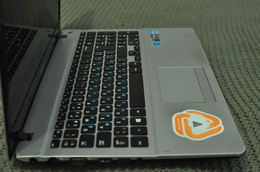 Игровой ноутбук Samsung 370 (Core i5/ 8Gb /500Gb/video 2Gb)