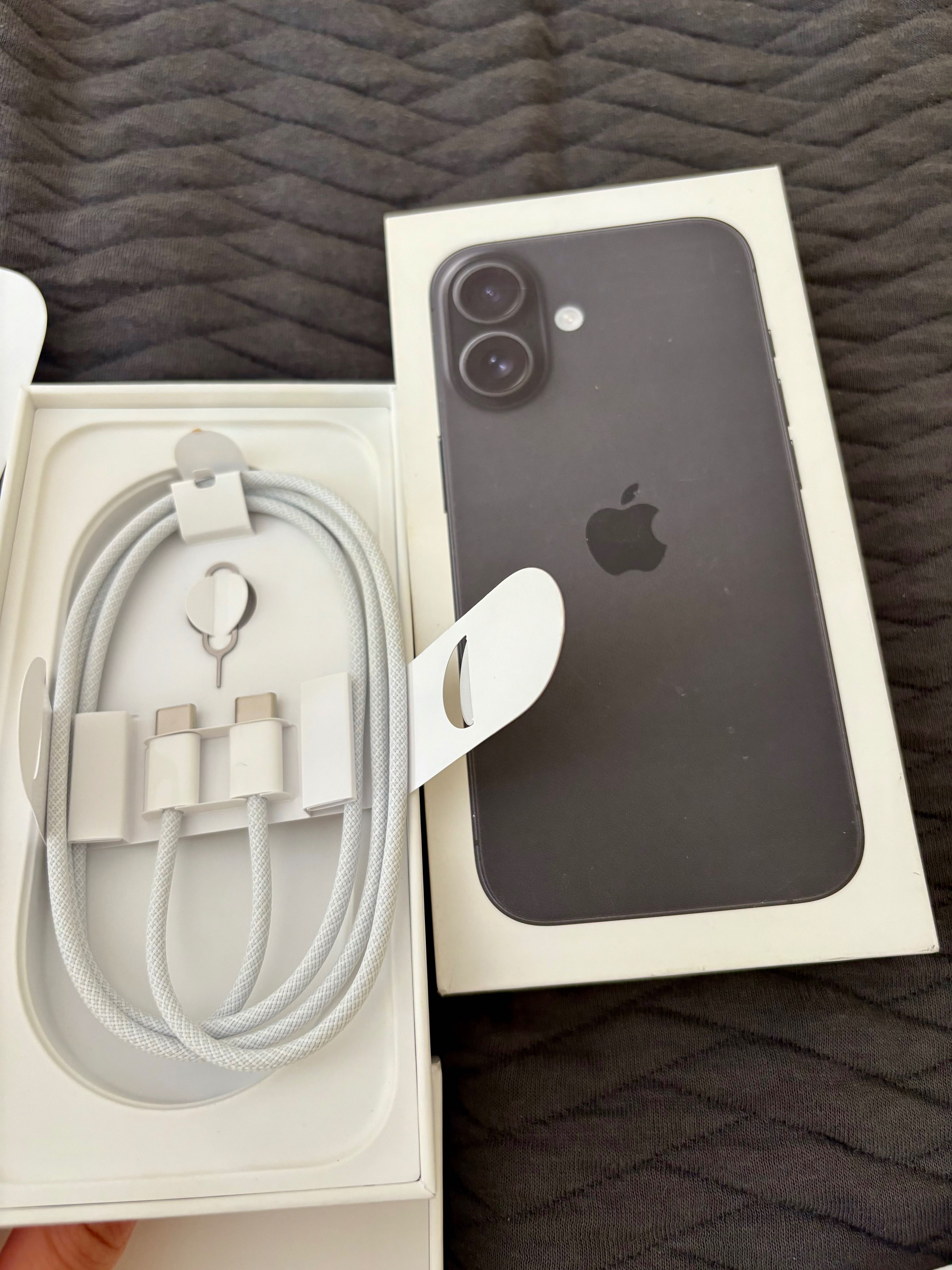 iPhone 16  Apple 256GB jak nowy 100% baterii