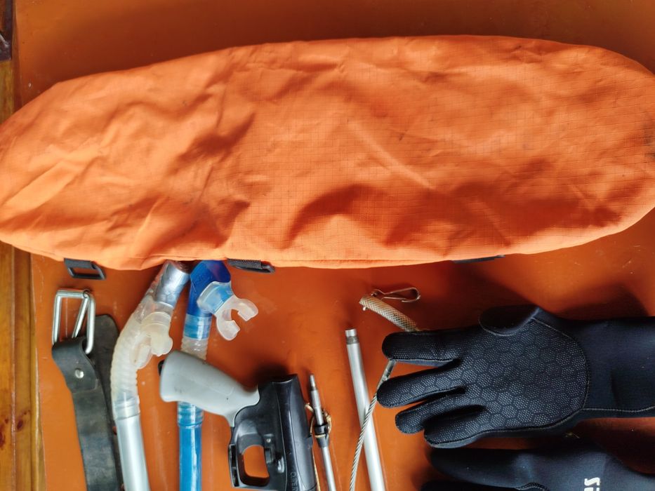 Комплект для підводного полювання.