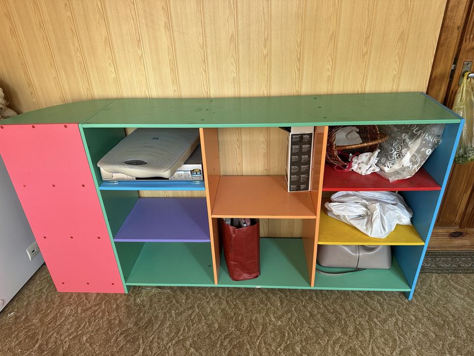 стелаж для іграшок кольоровий