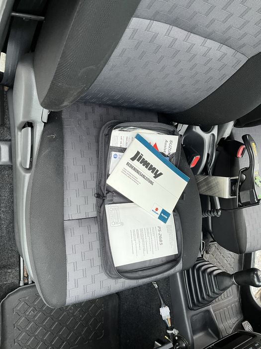 Suzuki Jimny 1.5 DDIS + 4x4 zarejestrowany W PL JAKO SPECJALNY