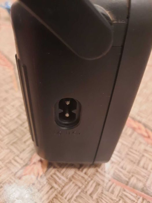 Радіоприймач / годинник Panasonic RF-2400