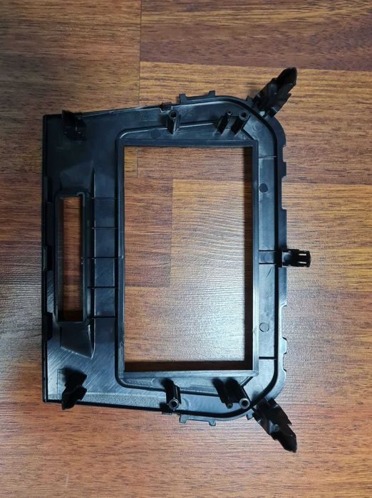 Продам рамку под 2 din для Suzuki Vitara Carav 11-588