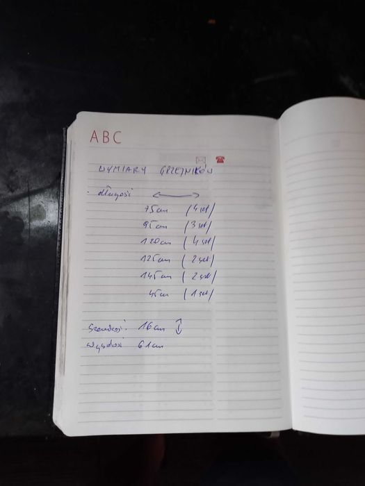 grzejniki stalowe loft antyk, drzwi drewniane stare, okna klatkowe