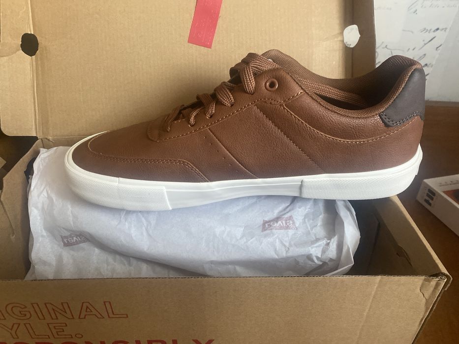 Чоловічі кеди низькі Levi's (розмір 43) Коричневі