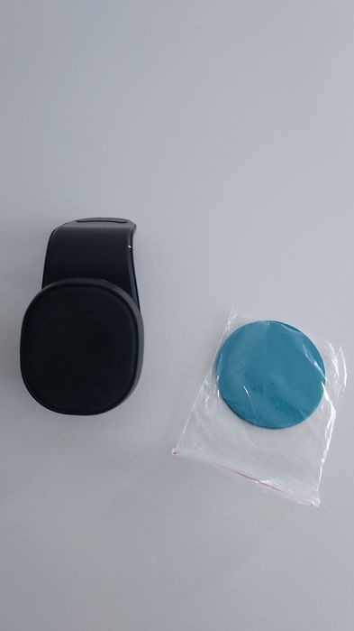 Suporte para telemóvel com mola e imans