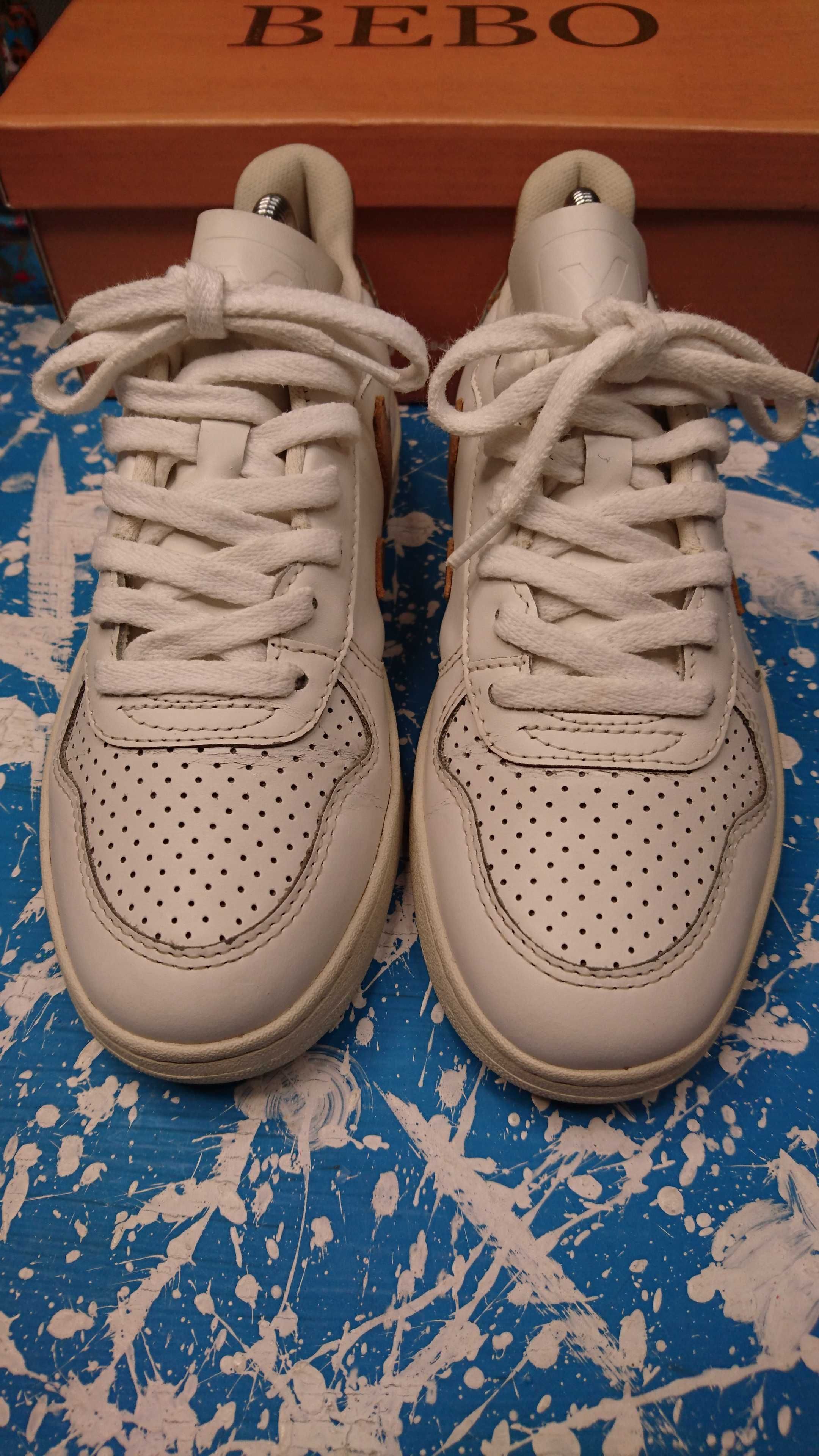 Buty Veja V 10 Leather Sneakers White R.36