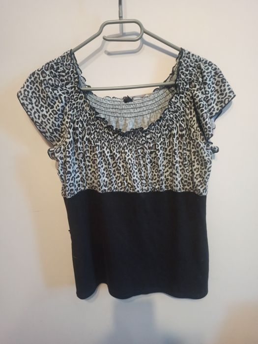 Bluzka damska z krótkim rękawem czarna w panterkę rozmiar L