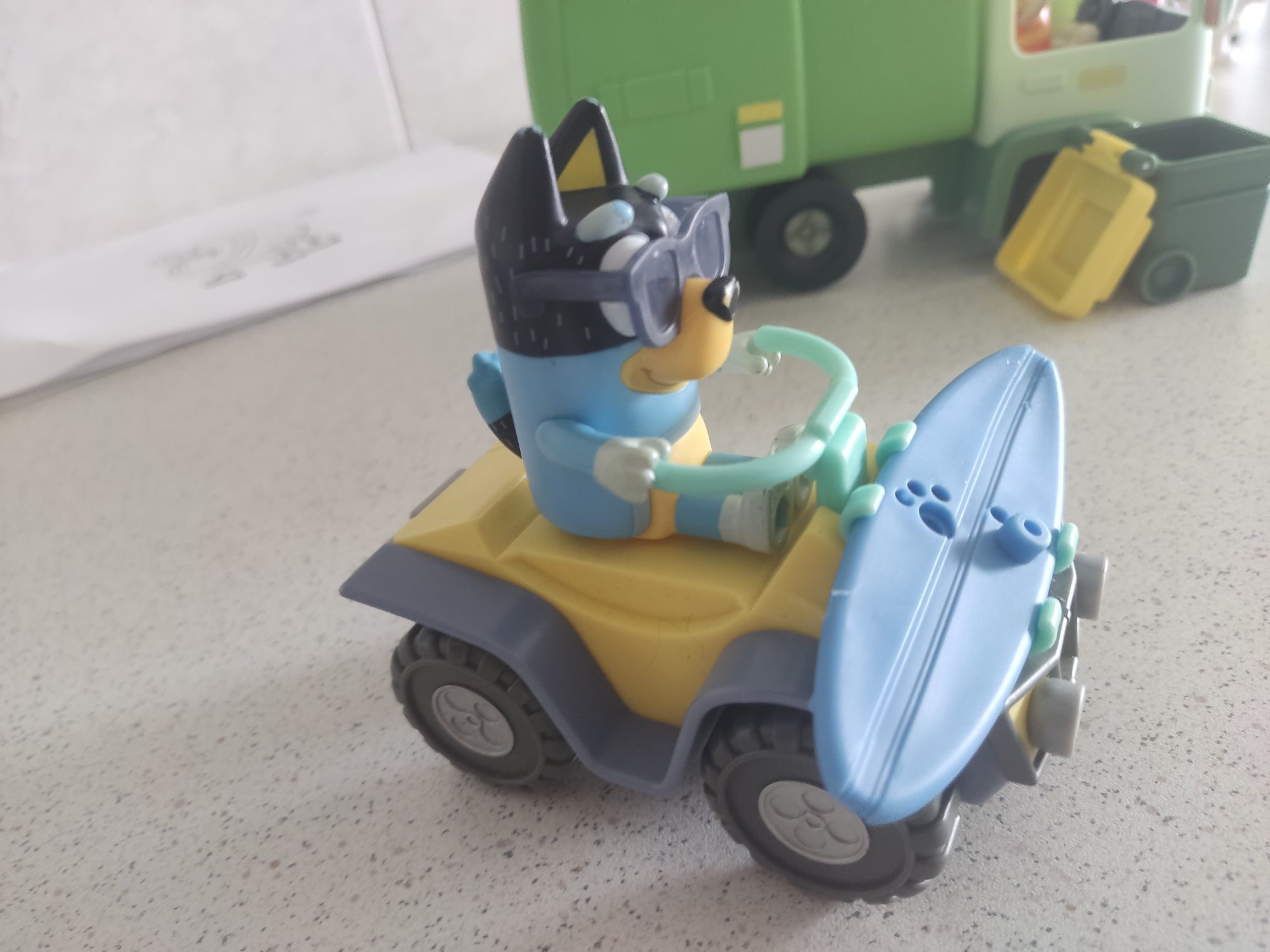 Bonecos Bluey e amigos