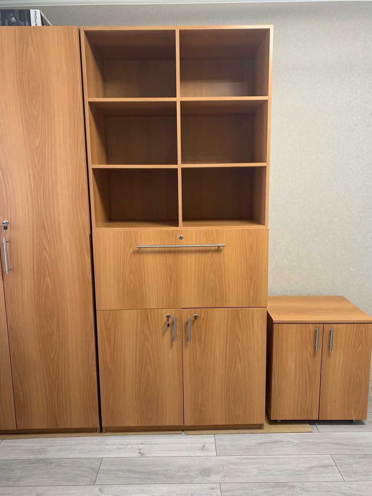 Комплект меблів для дому, б/у.