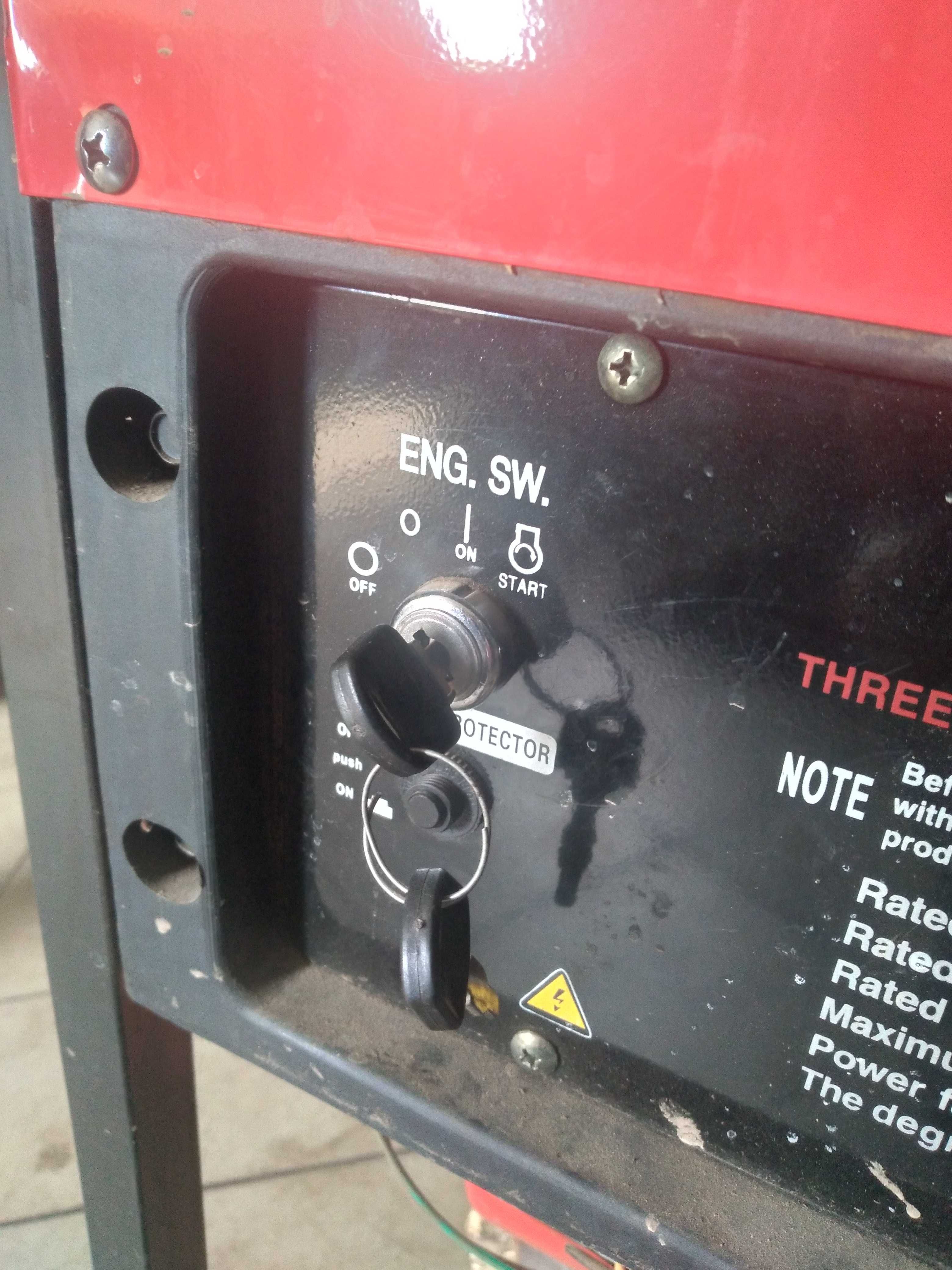 Agregat prądotwórczy 5,5 kW - 230/400V, silnik 13 KM, koła pompowane