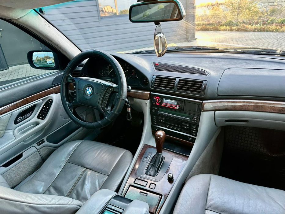 Продам Е38 728І.