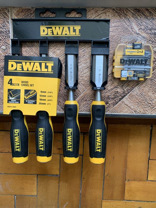Набір стамесок DeWALT DWHT0-16063 4 шт і набір біт DT7912-QZ 15 шт