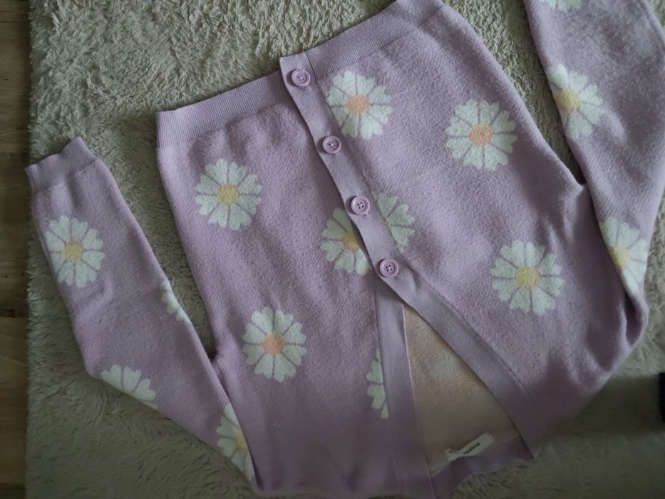 Przepiękny cieplutki kardigan r. 146