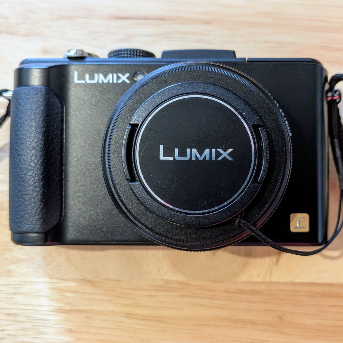 Panasonic Lumix DMC-LX7 – jasny obiektyw f/1.4, RAW, bardzo dobry stan