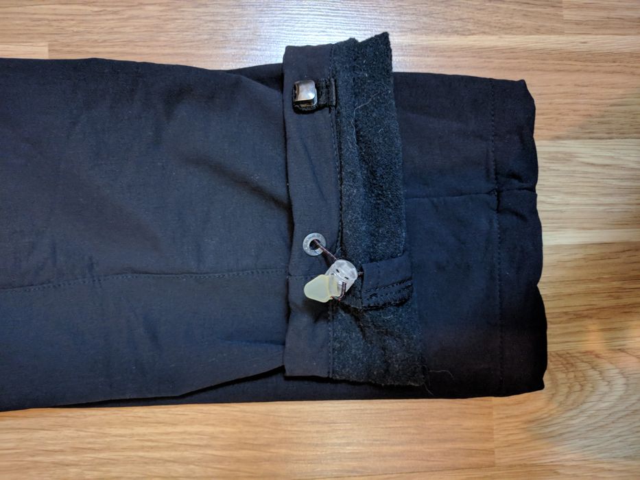 Зимние трекинговые softshell штаны quechua