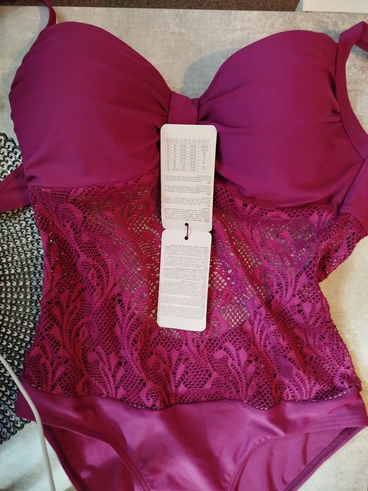 strój kąpielowy jednoczęściowy