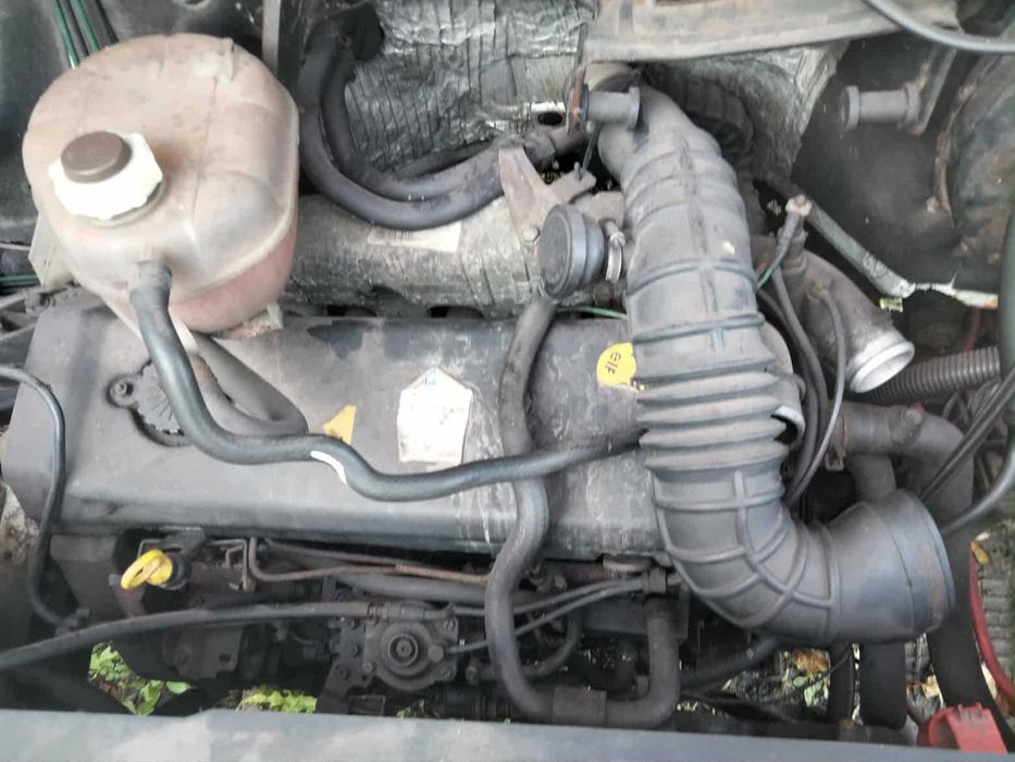 Silnik skrzynia master Movano  2.8