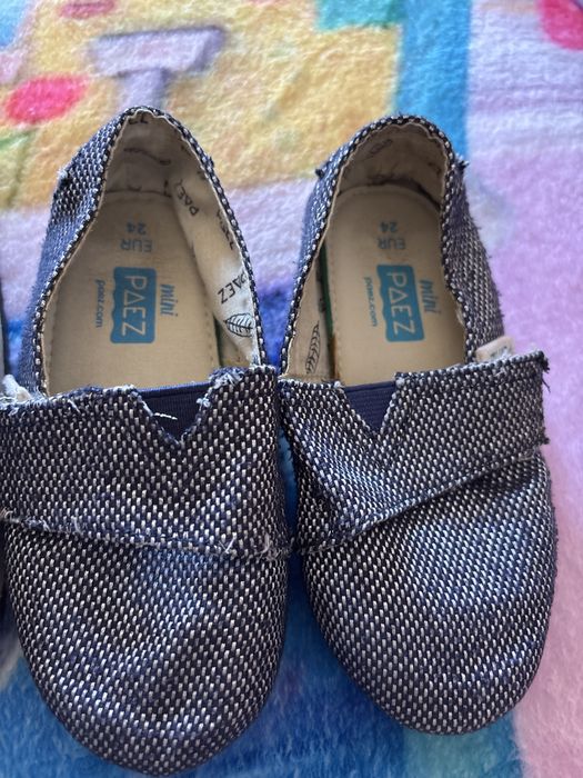 Sapatos/Tenis de criança