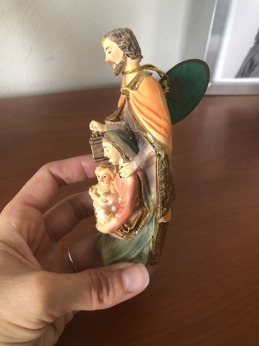 Presépio em miniatura pintado à mão