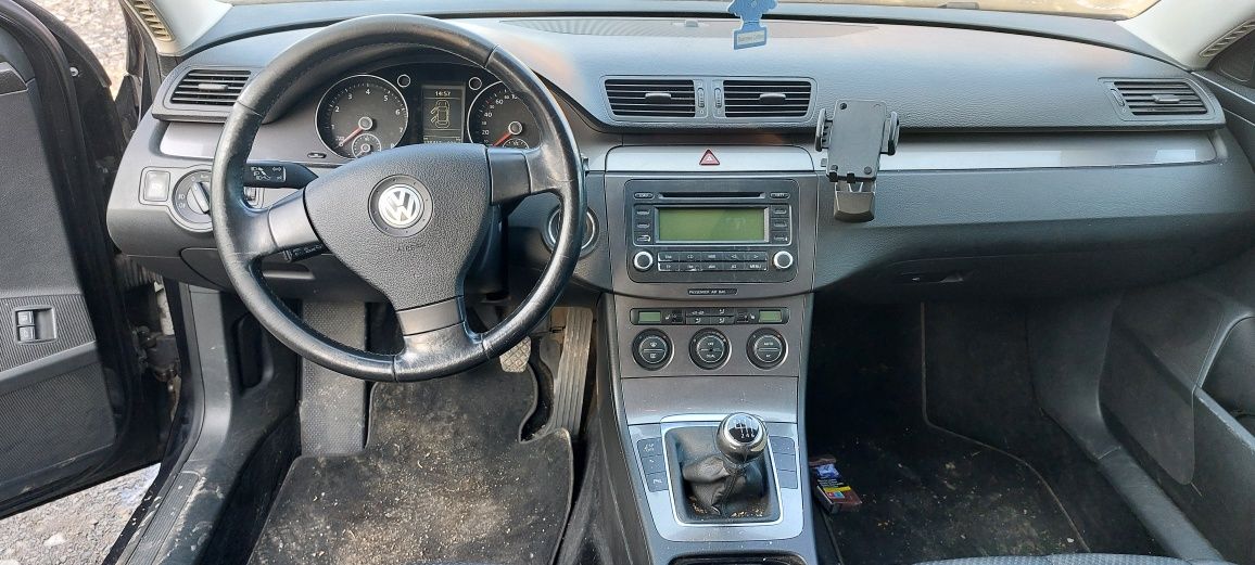 Volkswagen Passat uszkodzony